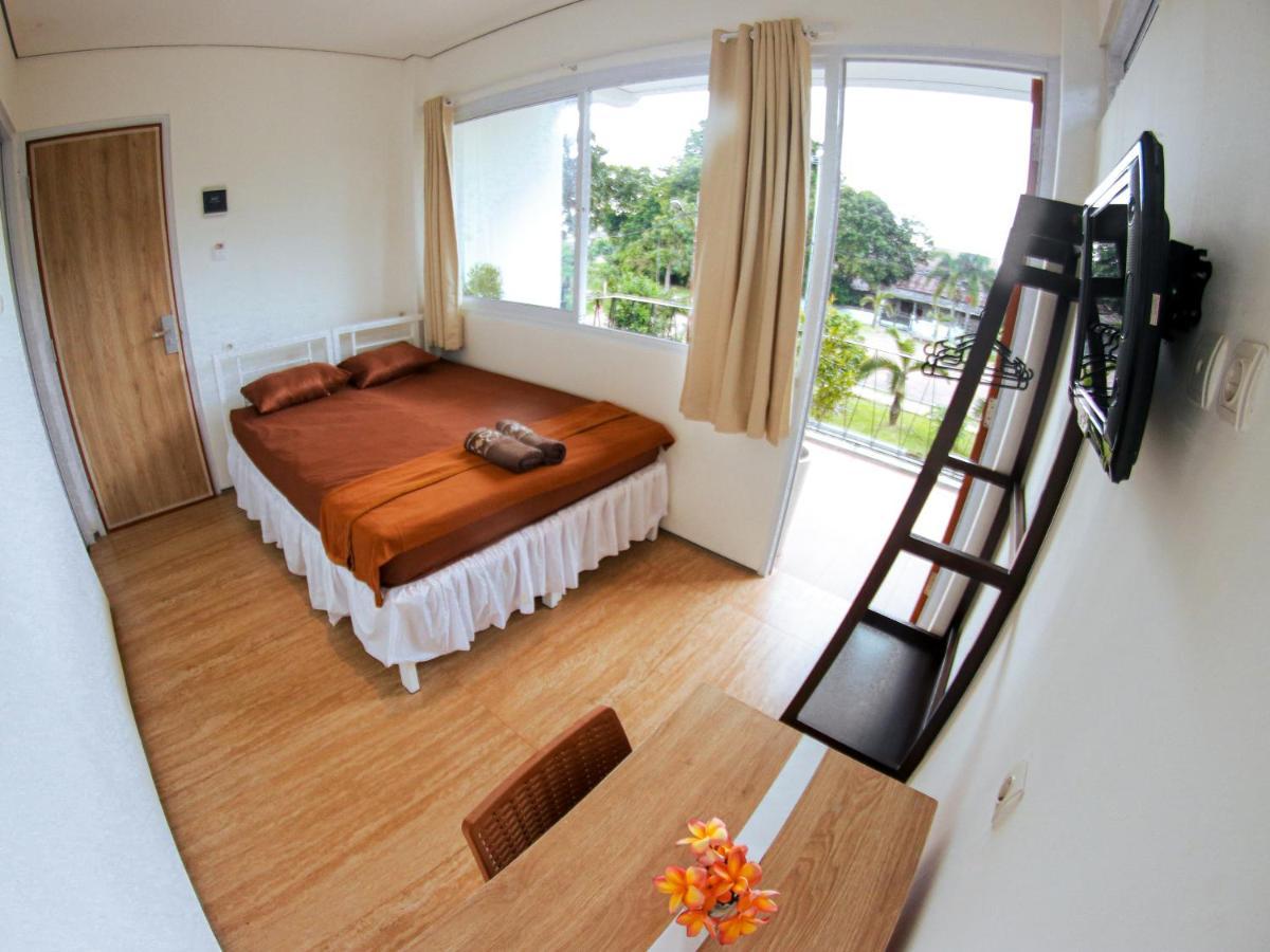 Rion Hostel Bogor Exterior photo